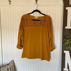 Woman’s knit top